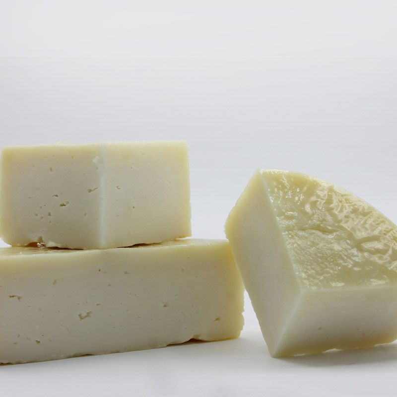 Queso de cabra curado con aceite de oliva virgen - Sabores del Pueblo